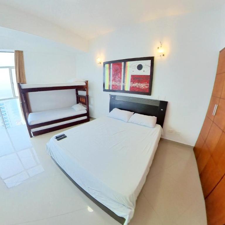 Big - Two-Bedroom Deluxe Apartment with Ocean View - 10
