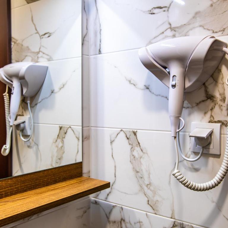 Garni Hotel Royal Crown - Twin Room - 1