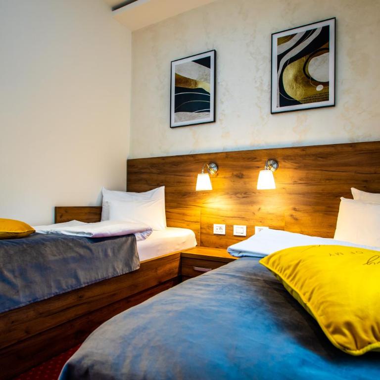 Garni Hotel Royal Crown - Twin Room - 4