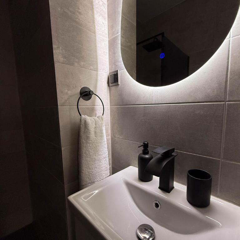 Millenium Apartments City Center - One-Bedroom Apartment with Terrace - 10