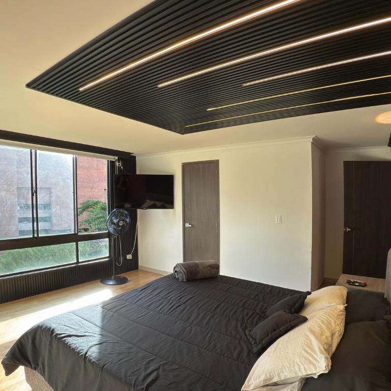 4br 240 M Pool Next To El Tesoro Mall - Apartamento - 23