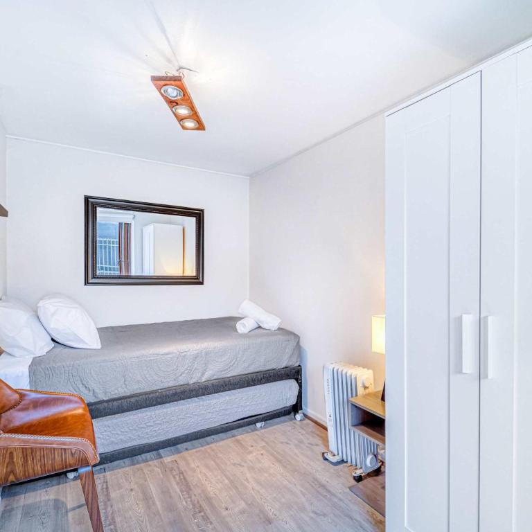 Boho Stay - 2D Parking Wifi & Great Location - Apartment - 10