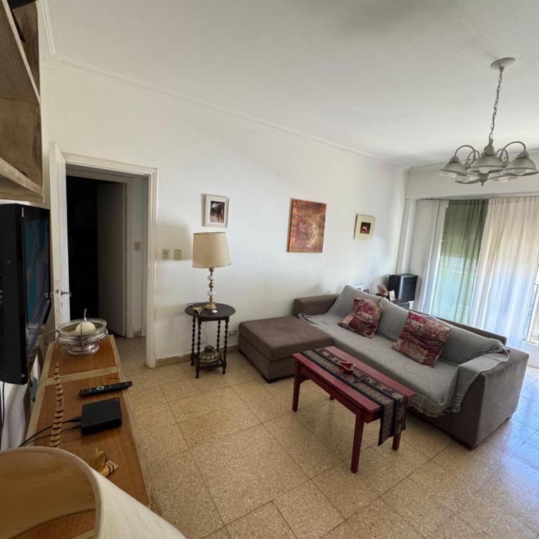 Amplio departamento céntrico - Apartamento de 2 dormitorios - 1