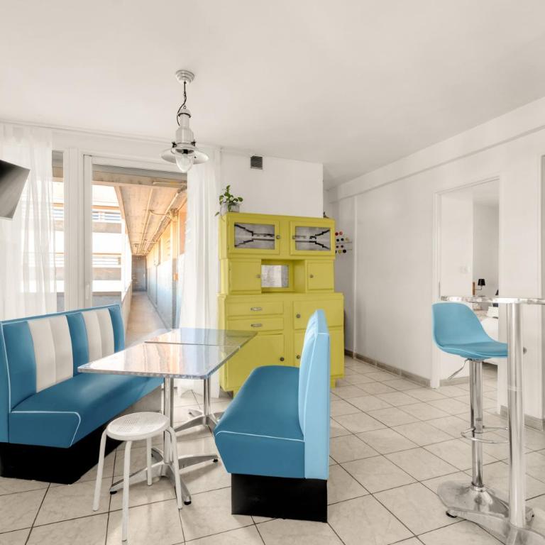 Le Dixième Ciel - Grand T4 climatisé - 3 chambres - idéal familles & équipes - Balnéo - Saint-Cyprien - Three-Bedroom Apartment - 13