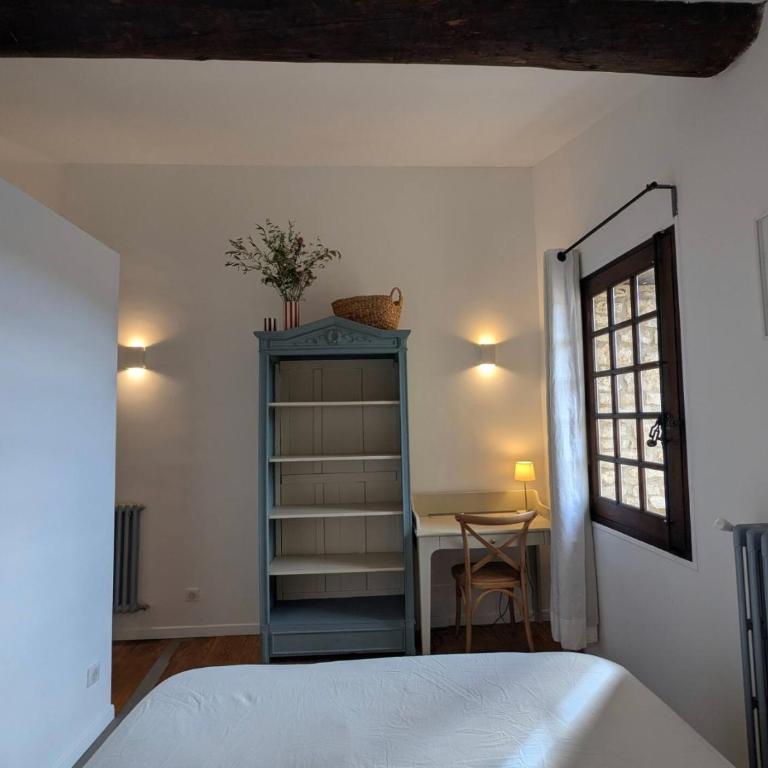 Mas traditionnel à Gordes en pleine nature - Four-Bedroom House - 47