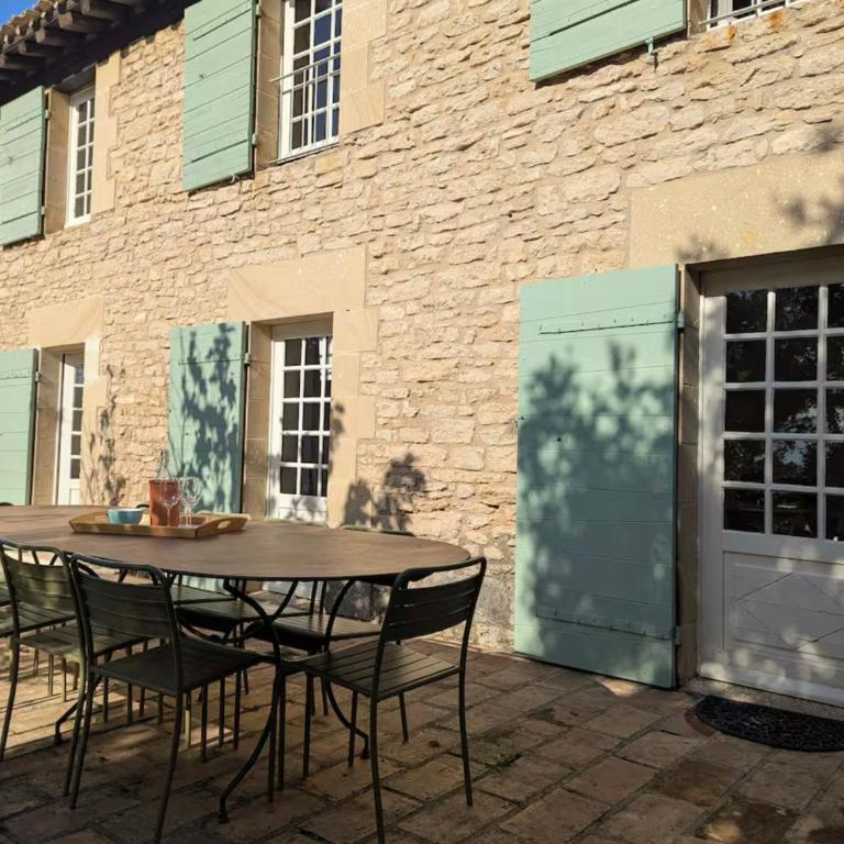 Mas traditionnel à Gordes en pleine nature - Five-Bedroom House - 78