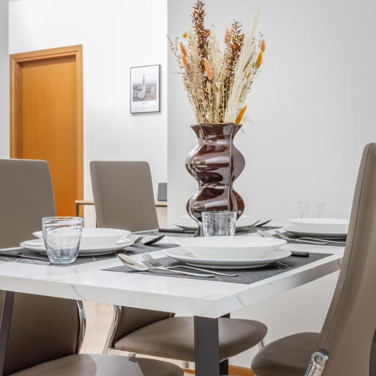 Parking & Free WiFi - Functional apartment - Appartamento con 2 Camere da Letto - 6