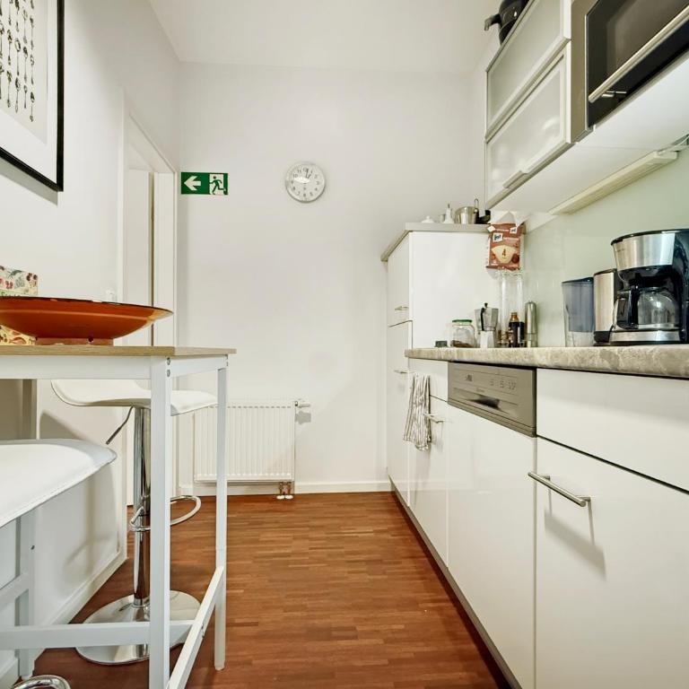Geräumige 6-Schlafzimmer-Wohnung im Zentrum von München für 16 Gäste - Apartment - 10