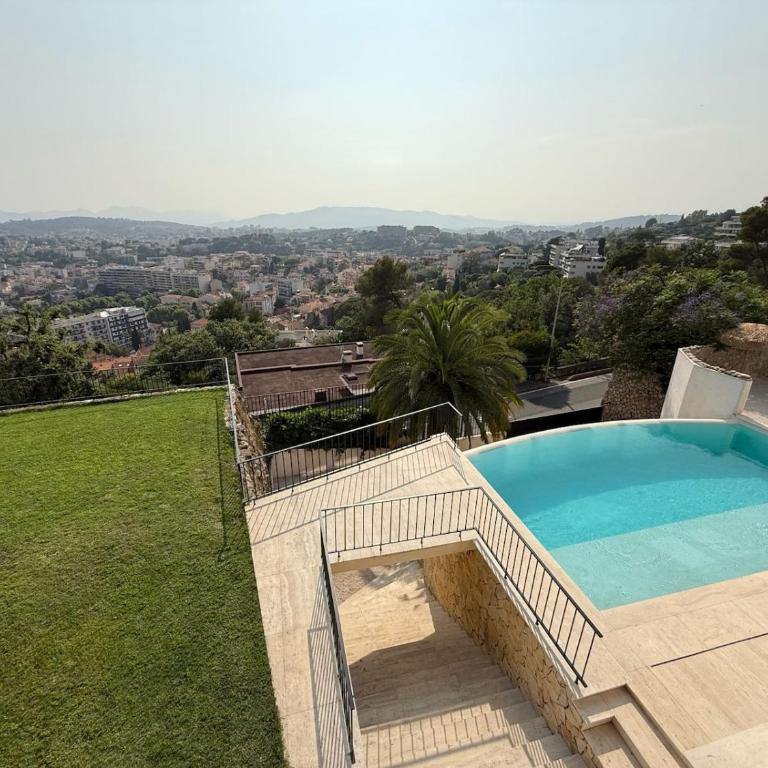 Grande villa, 6 chambres, vue mer, montagne & ville de Cannes - Villa - 7