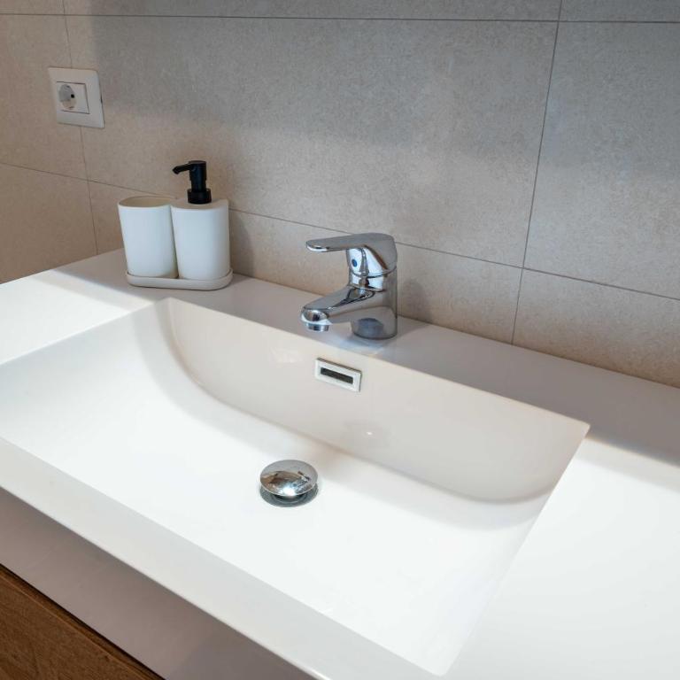 Turin Terrace Home - 2 Camere, 2 Bagni, Metro a due passi - Appartamento con 2 Camere da Letto - 25