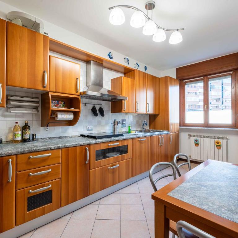 Turin Terrace Home - 2 Camere, 2 Bagni, Metro a due passi - Appartamento con 2 Camere da Letto - 10
