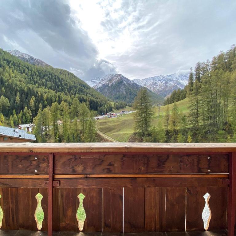 Sonnenhotel Soldanella Sonneck - Standard Doppelzimmer mit Balkon - 1