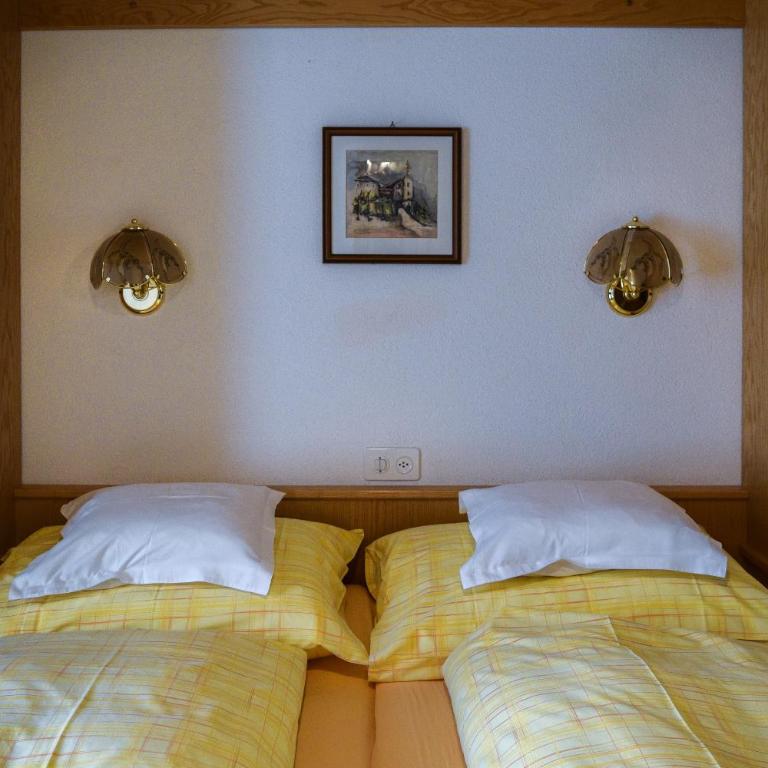 Sonnenhotel Soldanella Sonneck - Standard Doppelzimmer mit Balkon - 4