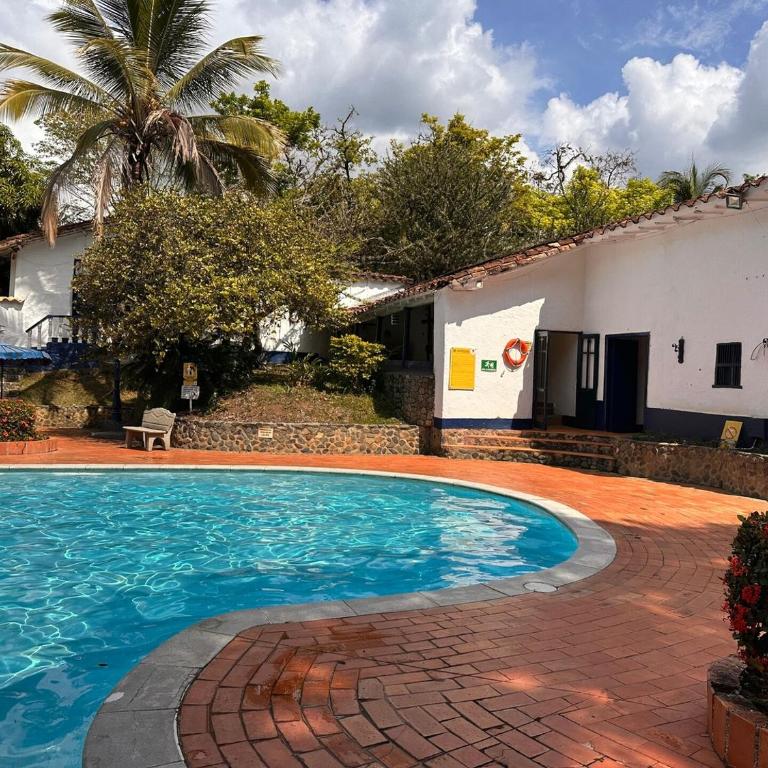 Paradise San Jeronimo Parcelacion 6BR AC Pool - Chalet - 82