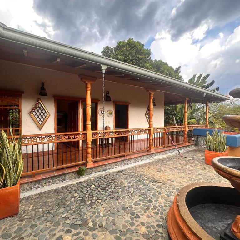 Paradise San Jeronimo Parcelacion 6BR AC Pool - Chalet - 87