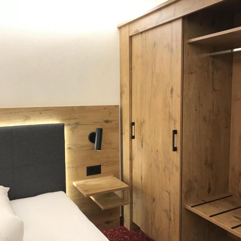 Sonnenhotel Soldanella Sonneck - Deluxe Einzelzimmer mit Balkon - 3