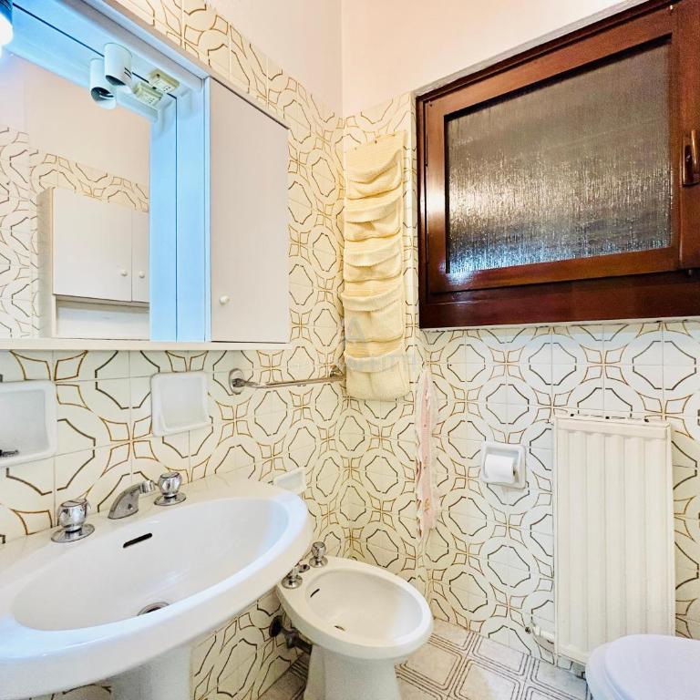 Flora Apartment - Piano terra immerso nel verde in un Residence a 100m dal Lago di Garda con Piscina - Appartamento con 1 Camera da Letto - 24