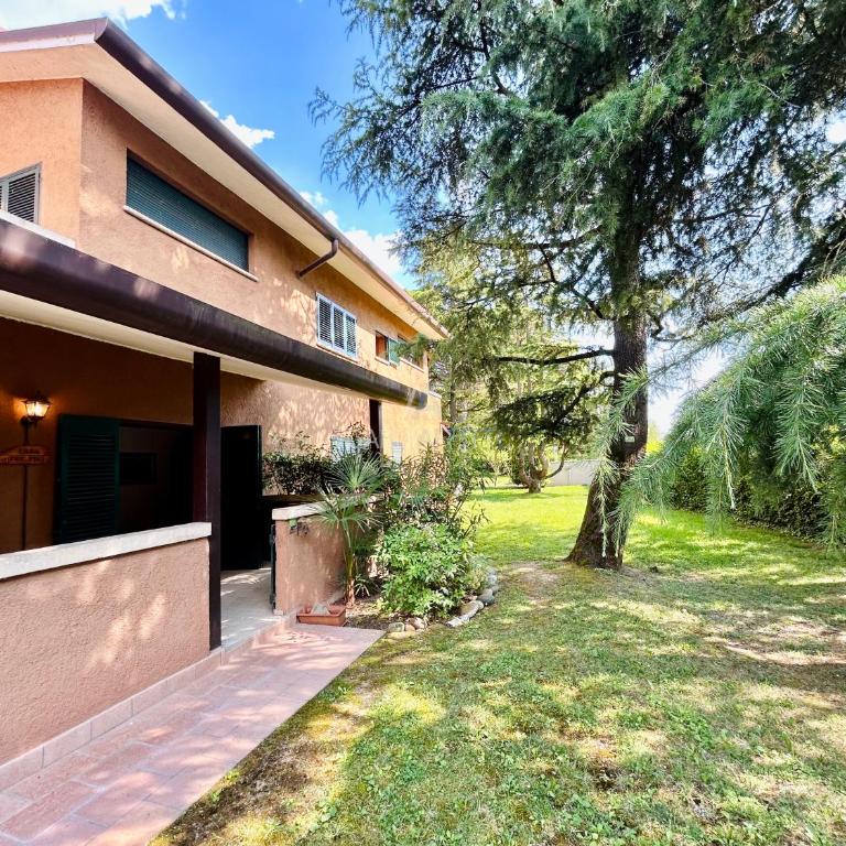 Flora Apartment - Piano terra immerso nel verde in un Residence a 100m dal Lago di Garda con Piscina - Appartamento con 1 Camera da Letto - 5