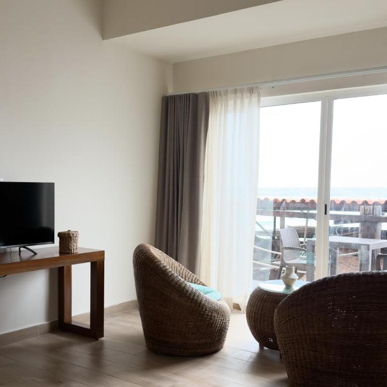 La Palma Beachfront Hotel Boutique - Self Check In - Junior Suite with Balcony - 1
