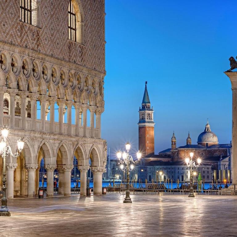 Davina Luxury Suite - Treviso Center - Free Parking - Venice in 30' - AC - Apartamento de 1 dormitorio - 30