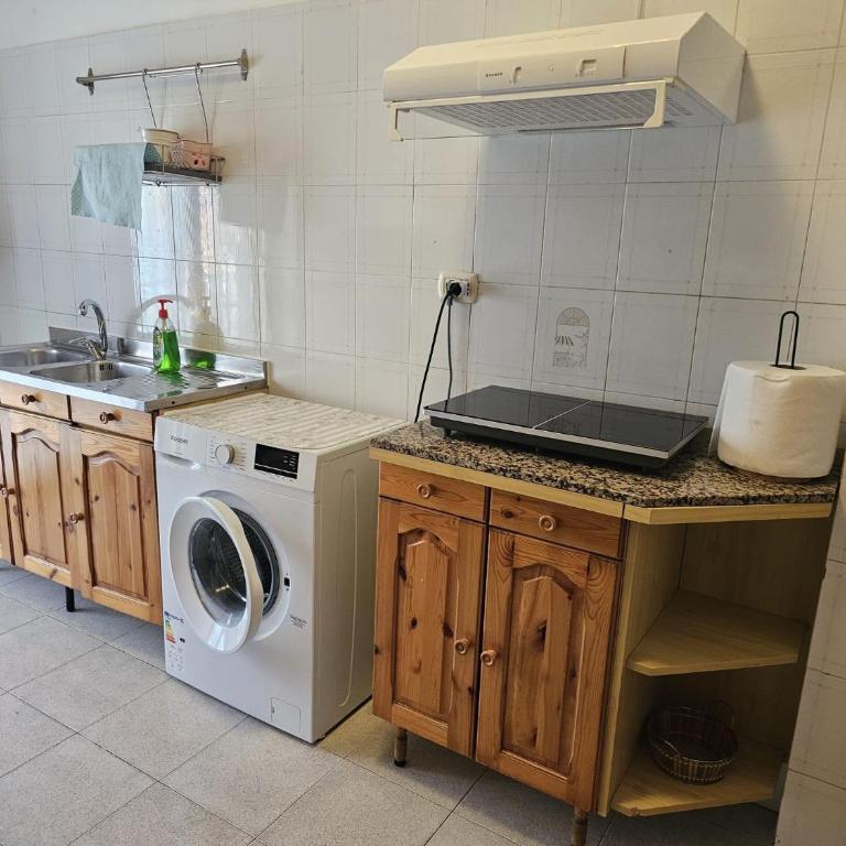 Roma Suites - Camera Tripla con Bagno Privato - 8