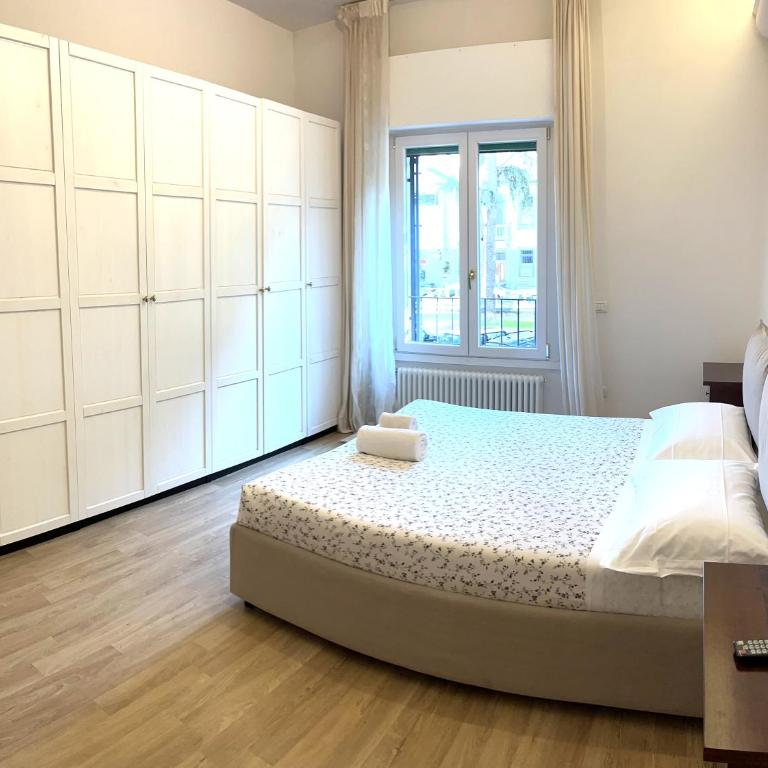 White House Florence - Double Room with Private Bathroom - 15