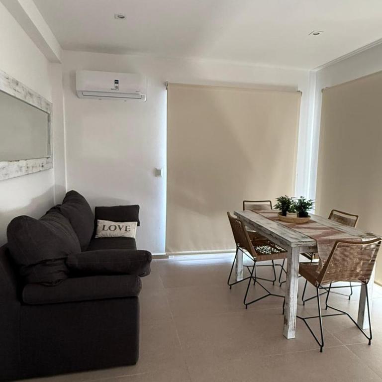 Departamento moderno y céntrico con pileta - Apartamento con balcón - 5