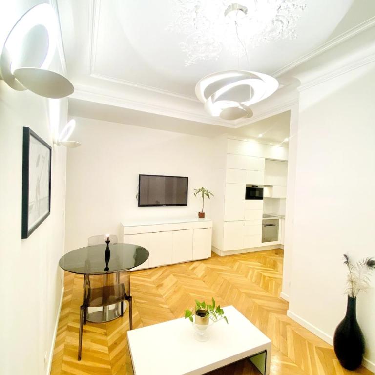 Design & Comfort between Arc de Triomphe & Eiffel Tower - Appartement 2 Chambres - 17