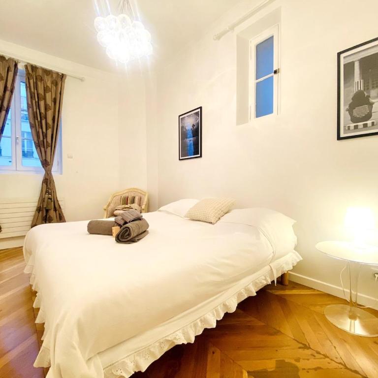 Design & Comfort between Arc de Triomphe & Eiffel Tower - Appartement 2 Chambres - 9