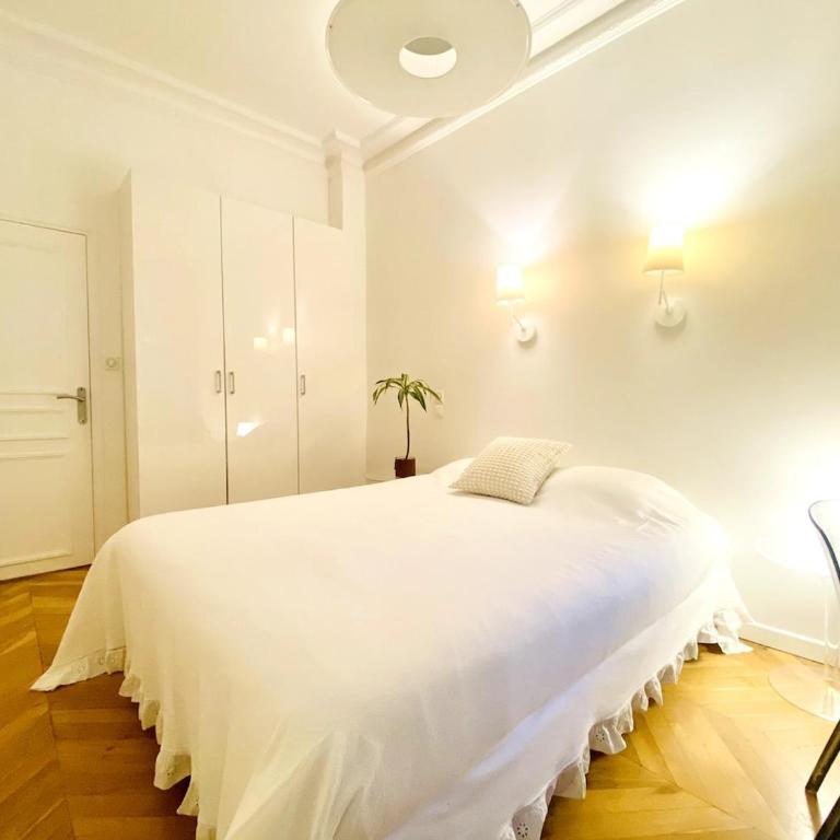 Design & Comfort between Arc de Triomphe & Eiffel Tower - Appartement 2 Chambres - 11
