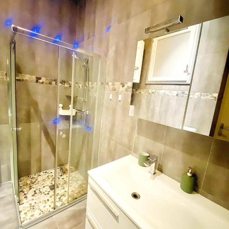 Design & Comfort between Arc de Triomphe & Eiffel Tower - Appartement 2 Chambres - 33