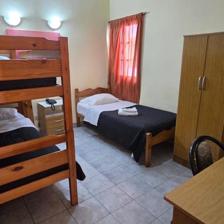 Hotel Paris - Habitación Triple Estándar - 3