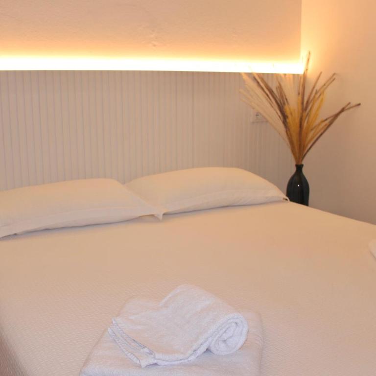 Hotel Rosa Dei Venti - Camera Matrimoniale con Letto Supplementare - 2