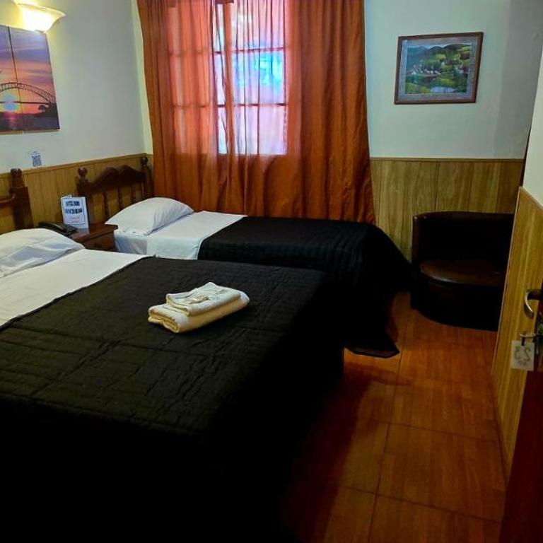 Hotel Paris - Habitación Triple con baño - 2