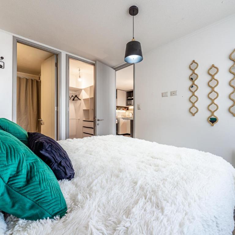 Encalada Apartments by Mr BnB - One-Bedroom Apartment with Balcony - 2