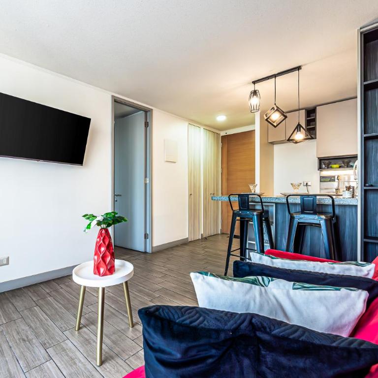 Encalada Apartments by Mr BnB - One-Bedroom Apartment with Balcony - 4