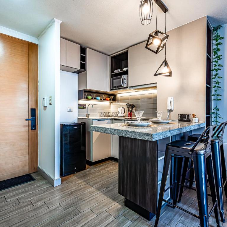 Encalada Apartments by Mr BnB - One-Bedroom Apartment with Balcony - 5