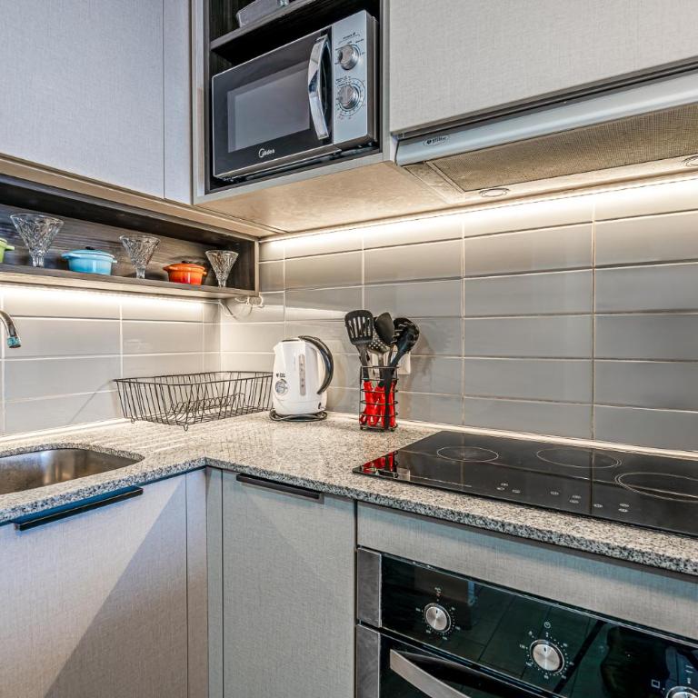 Encalada Apartments by Mr BnB - One-Bedroom Apartment with Balcony - 6