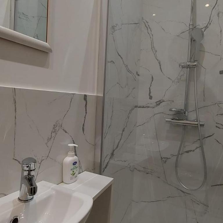 Porticus Roma - Appartamento con 2 Camere da Letto - 5