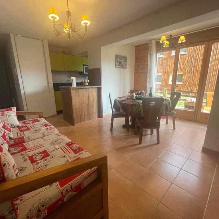 Appartement cosy à Pra-Loup 1600, 2 chambres, terrasse, parking - FR-1-165A-206 - Appartement - 12