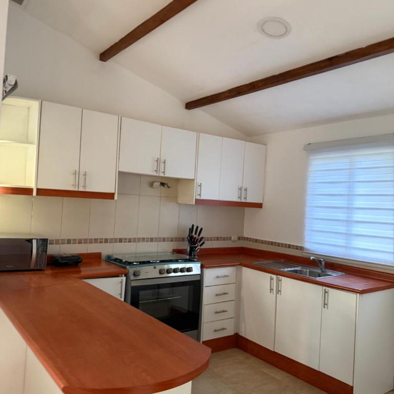 Amai Lodge - Three-Bedroom House - 4