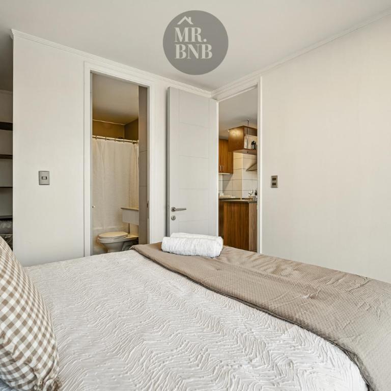 Central, bright and with a view of the mountain range - One-Bedroom Apartment with Balcony and Mountain View - 12