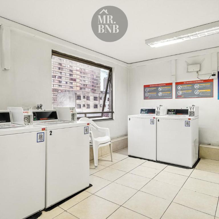 Central, bright and with a view of the mountain range - One-Bedroom Apartment with Balcony and Mountain View - 13