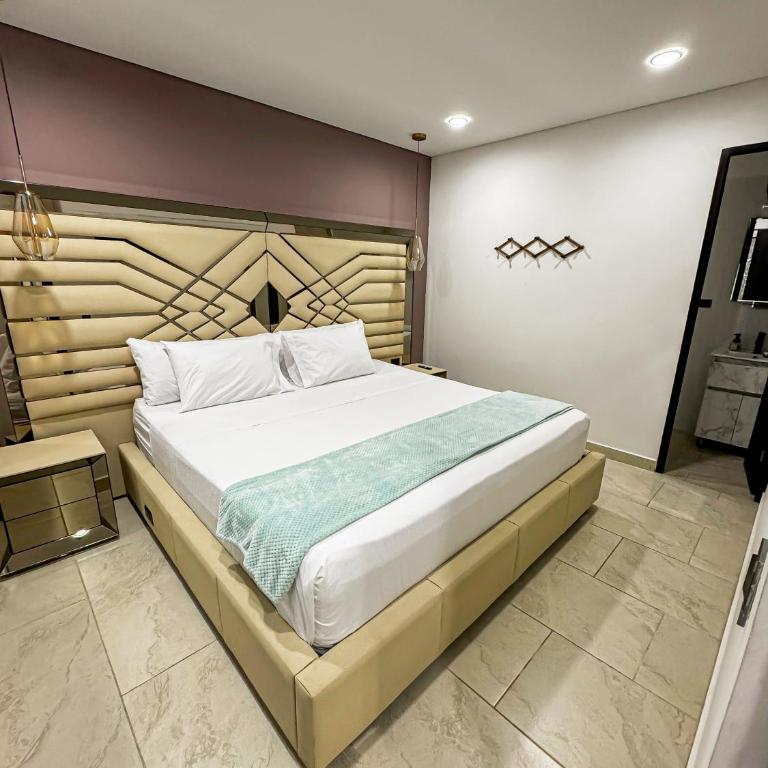 Hotel y Cabañas Parinzzi - Suite con bañera de hidromasaje - Cama extragrande - 12