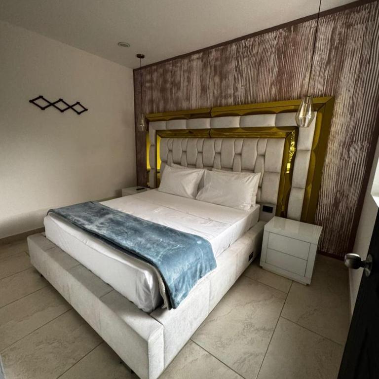 Hotel y Cabañas Parinzzi - Suite con bañera de hidromasaje y cama grande - 9