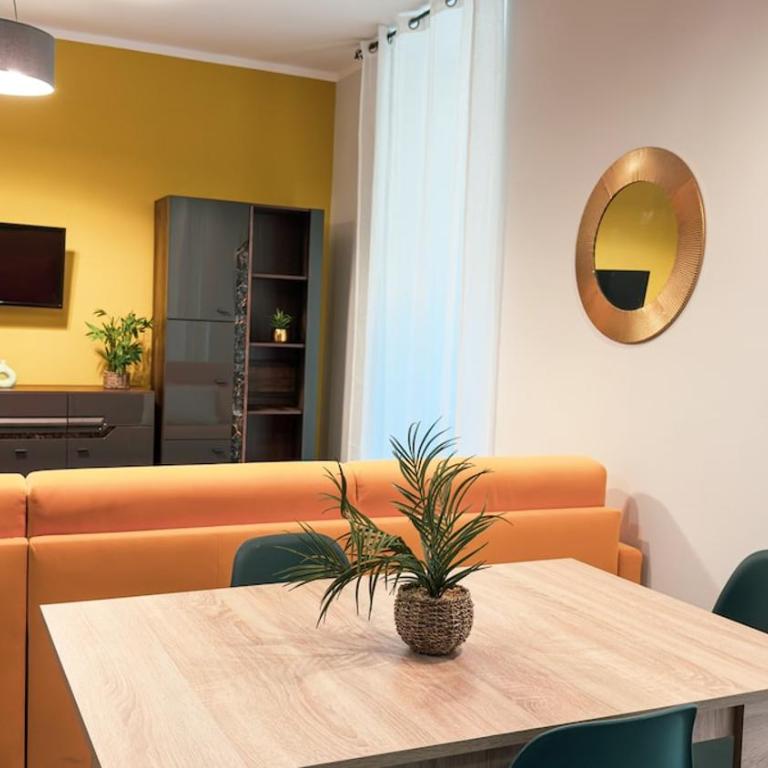 Residenza Santa Anastasia Yellow Balcony and lift in Piazza Erbe - Appartamento con 1 Camera da Letto - 7