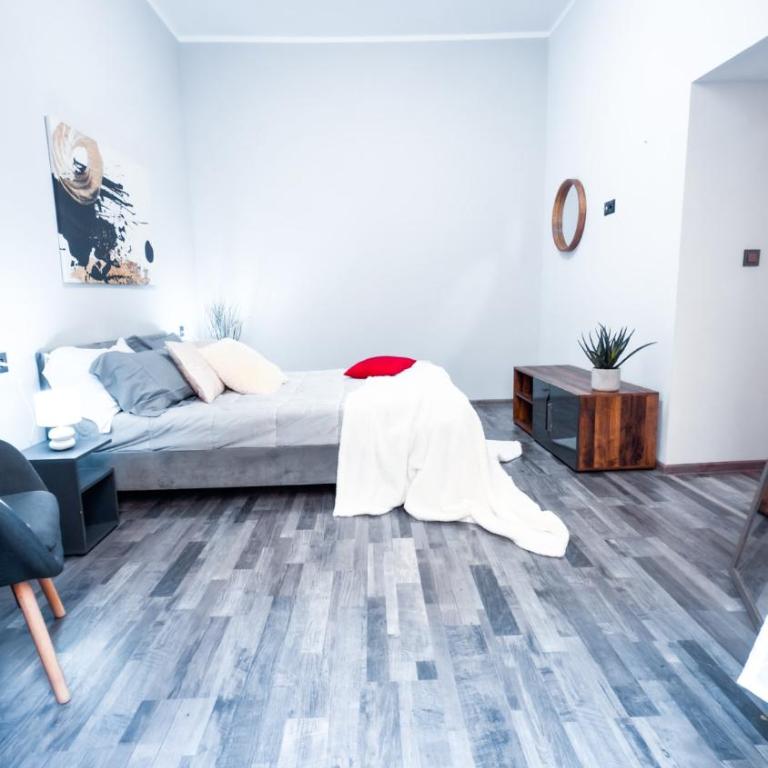 Residenza Santa Anastasia Yellow Balcony and lift in Piazza Erbe - Appartamento con 1 Camera da Letto - 12