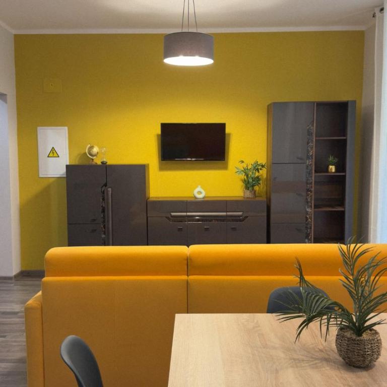 Residenza Santa Anastasia Yellow Balcony and lift in Piazza Erbe - Appartamento con 1 Camera da Letto - 5