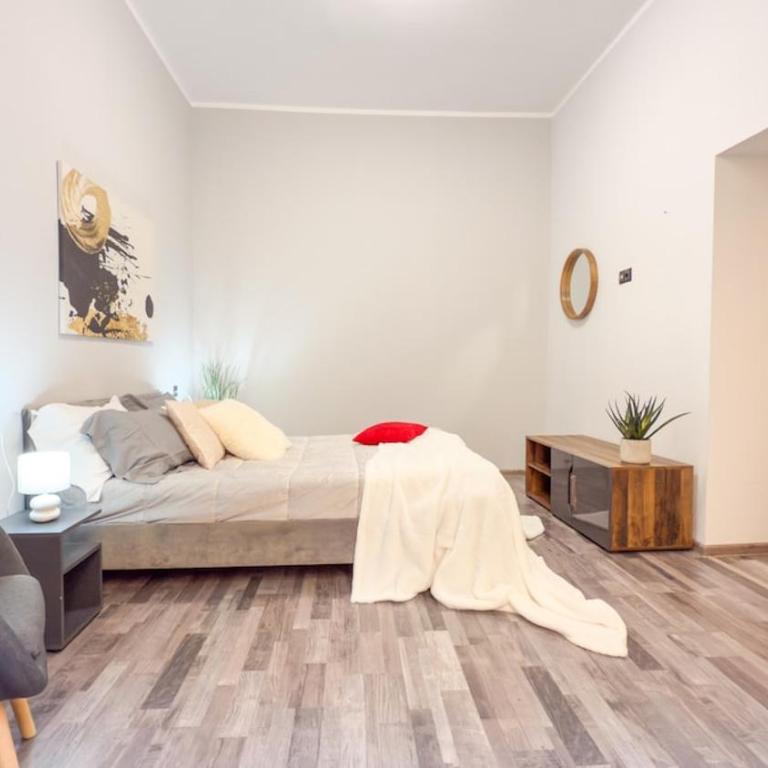 Residenza Santa Anastasia Yellow Balcony and lift in Piazza Erbe - Appartamento con 1 Camera da Letto - 21