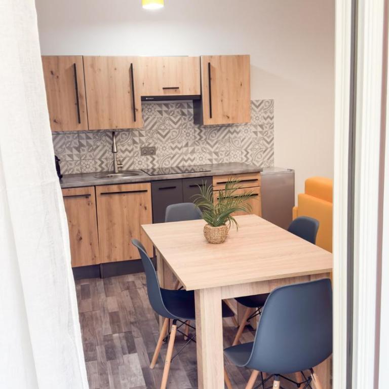 Residenza Santa Anastasia Yellow Balcony and lift in Piazza Erbe - Appartamento con 1 Camera da Letto - 41